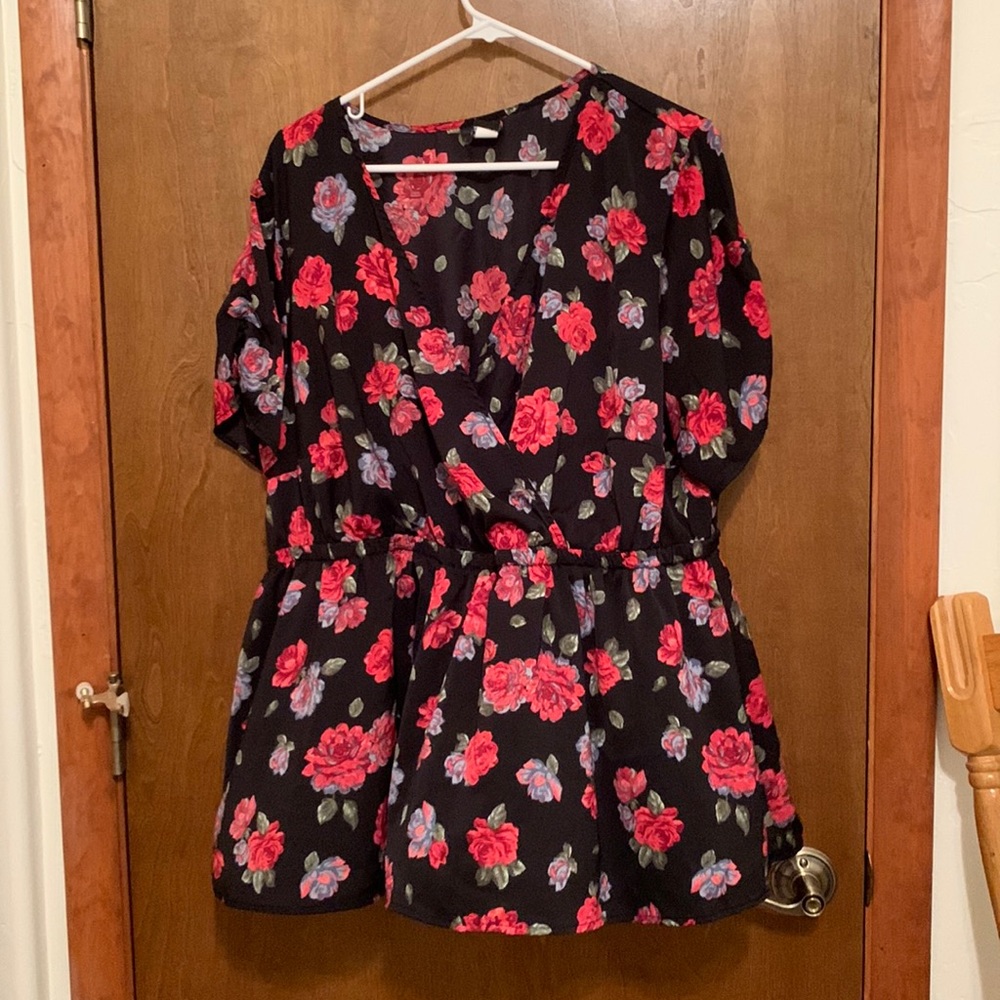 Torrid rose pattern 3x top